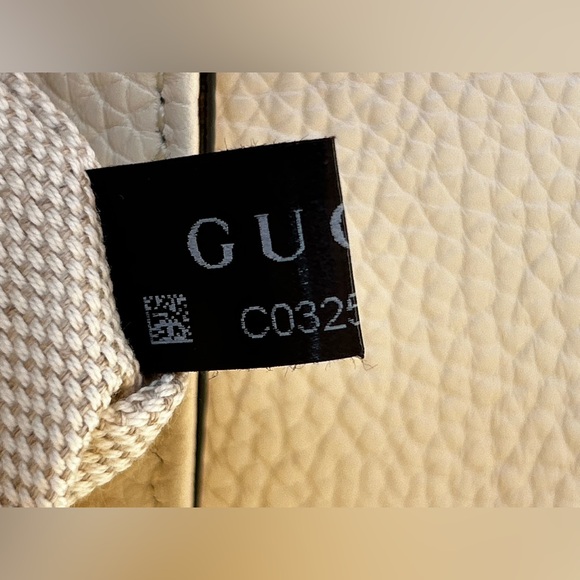 GUCCI Soho GG Ivory/Off White Crossbody Bag - Picture 15 of 16